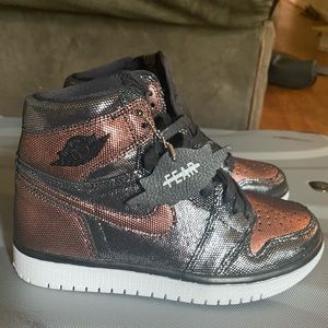 Sz6 women’s Jordan 1s